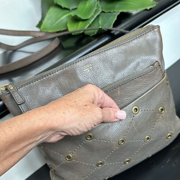 Fossil, genuine, leather Crossbody shoulder handbag purse taupe neutral - Picture 8 of 11